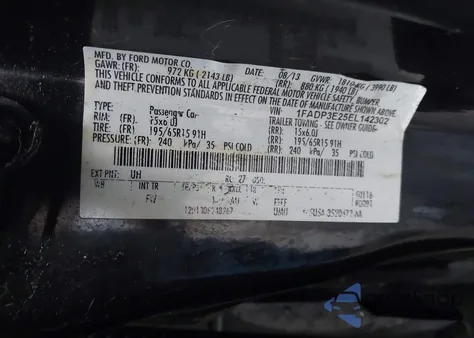 2014 Ford Focus S из США, поврежденный, VIN 1FADP3E25EL142302